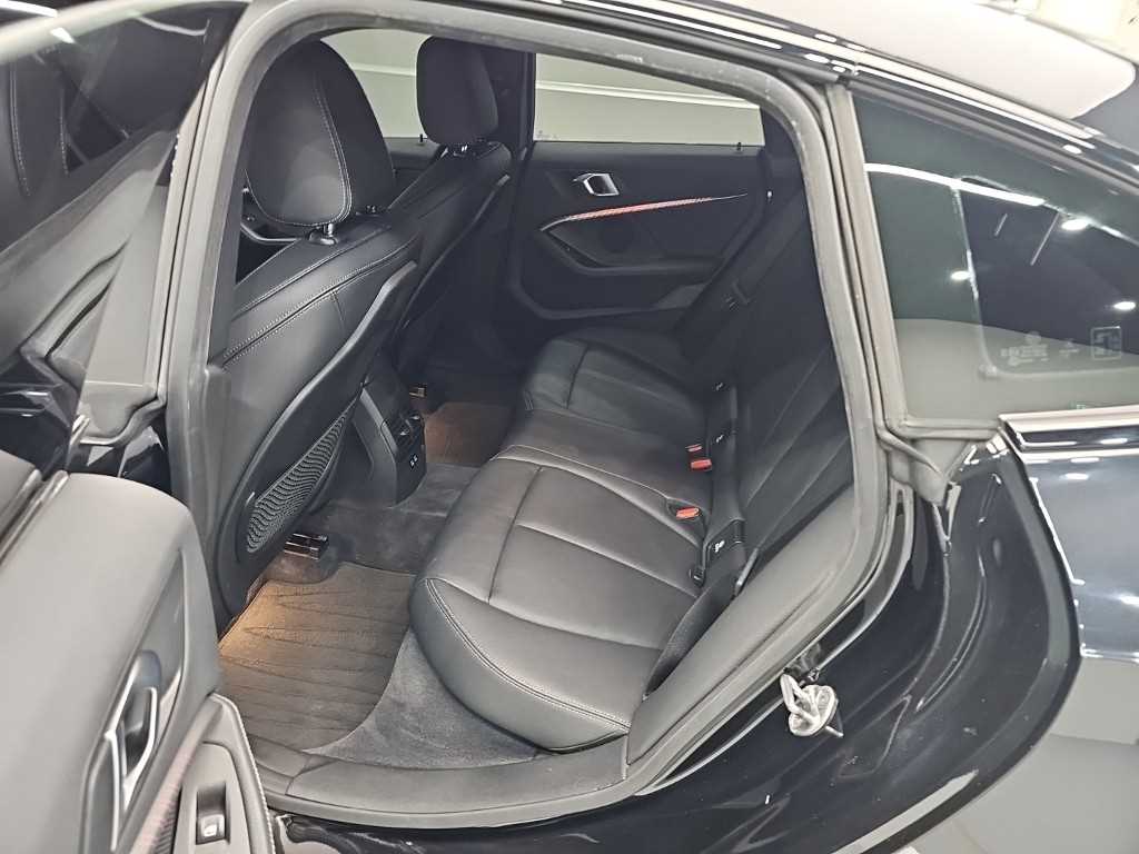 BMW 2-Series — photo 12