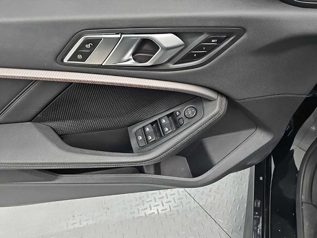 BMW 2-Series — photo 16