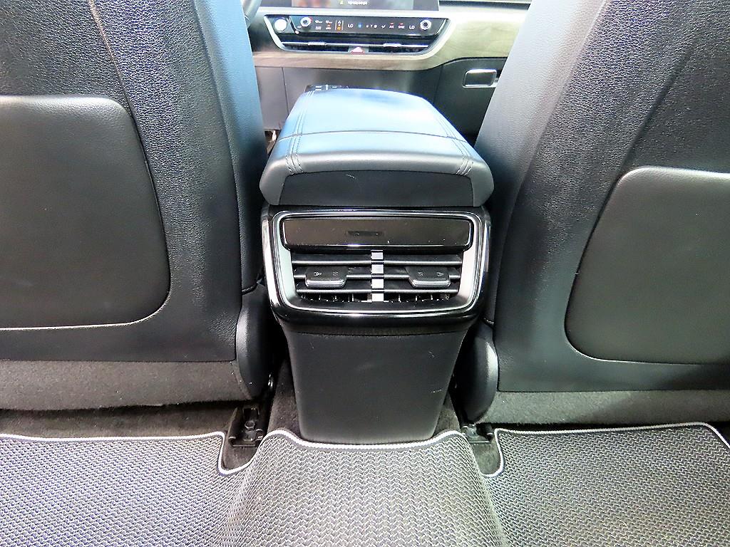 Kia K8 — photo 18