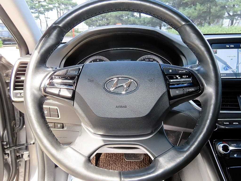 Hyundai Grandeur — photo 08