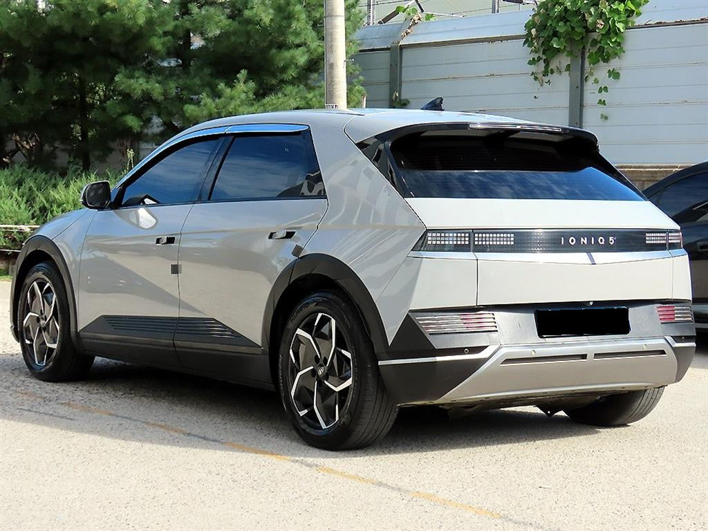 Hyundai Ioniq5 — photo 03