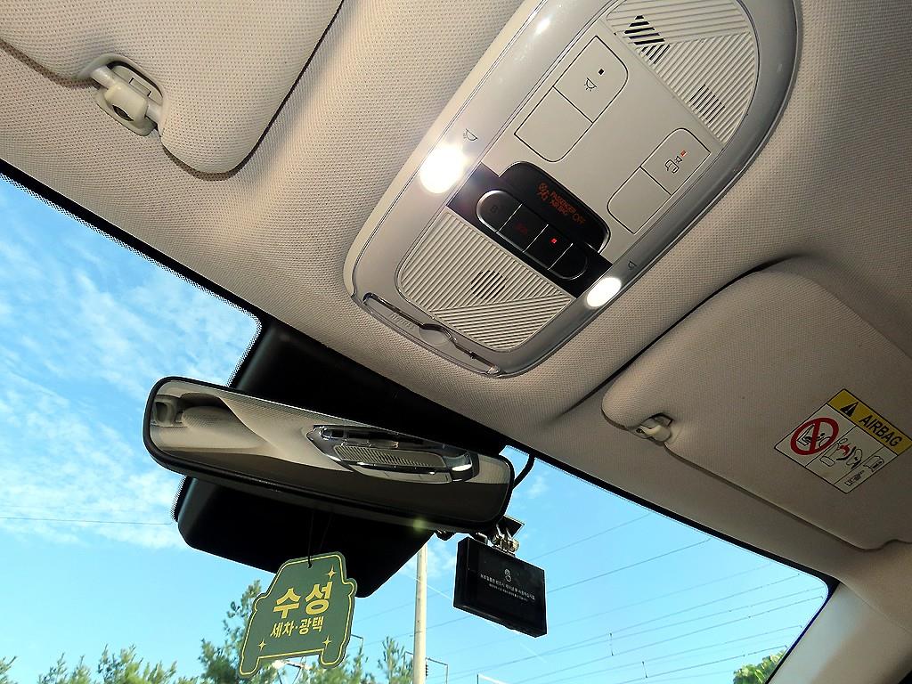 Hyundai Ioniq5 — photo 16