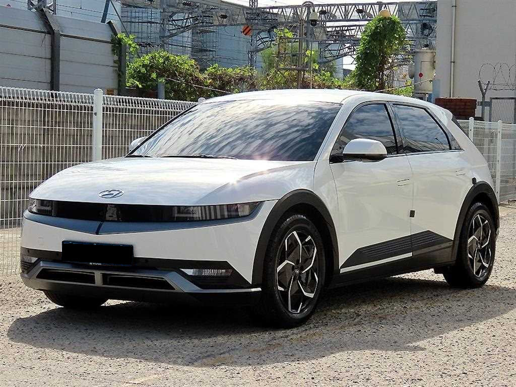 Hyundai Ioniq5 — photo 02