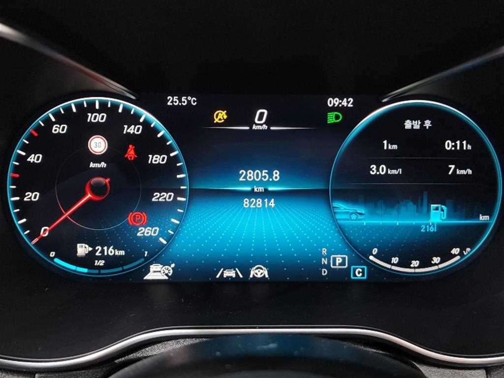 Mercedes-Benz GLC-Class — photo 06
