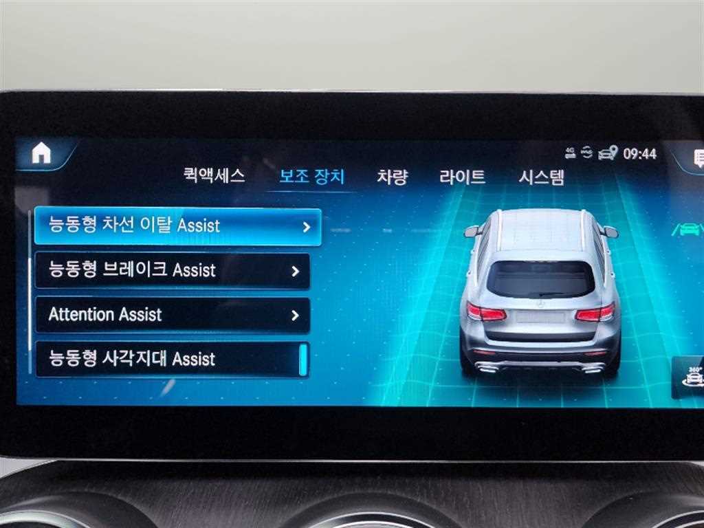 Mercedes-Benz GLC-Class — photo 11