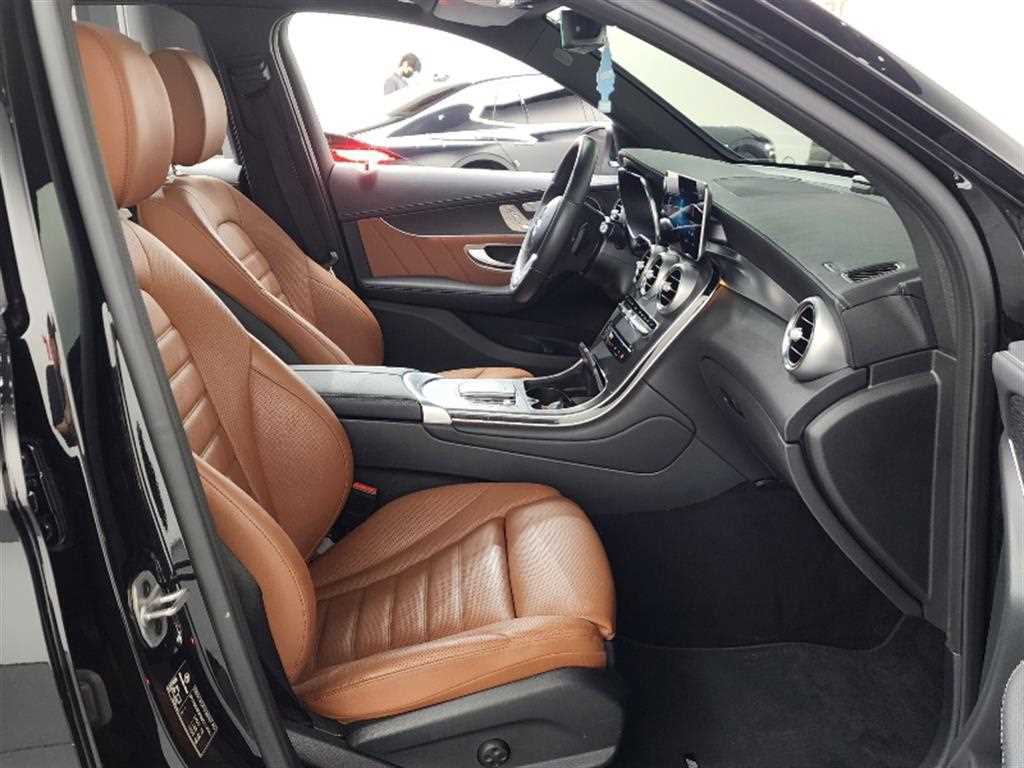 Mercedes-Benz GLC-Class — photo 13