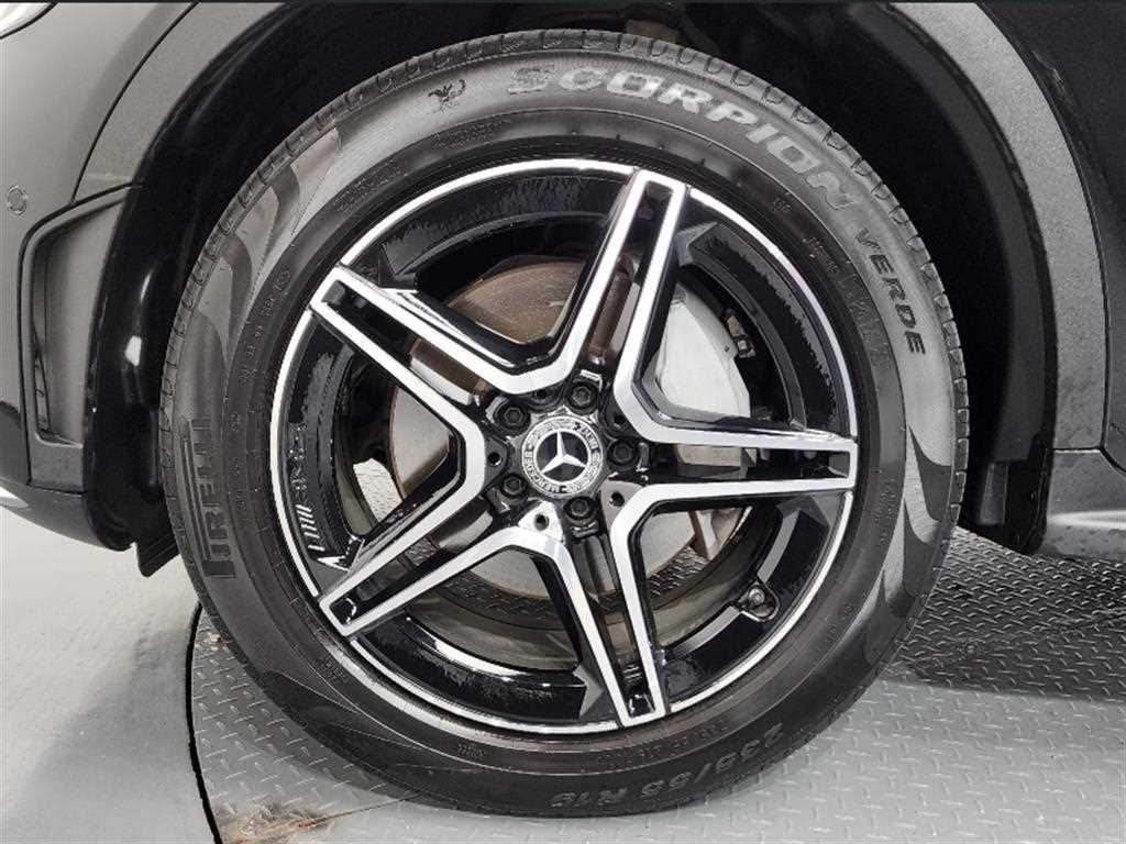 Mercedes-Benz GLC-Class — photo 18