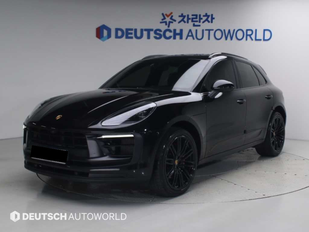 Porsche Macan — photo 01