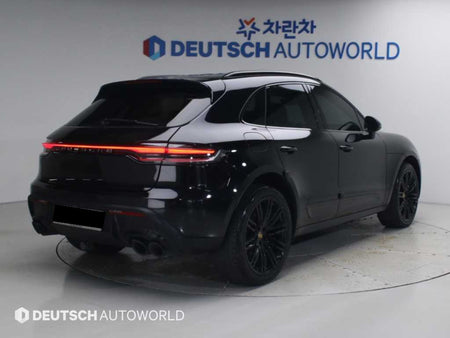Porsche Macan — photo 02