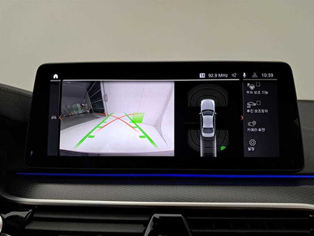 BMW 5-Series — photo 10
