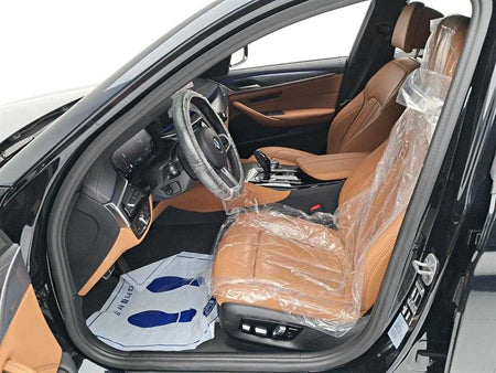 BMW 5-Series — photo 11
