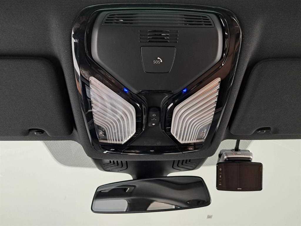 BMW 5-Series — photo 15