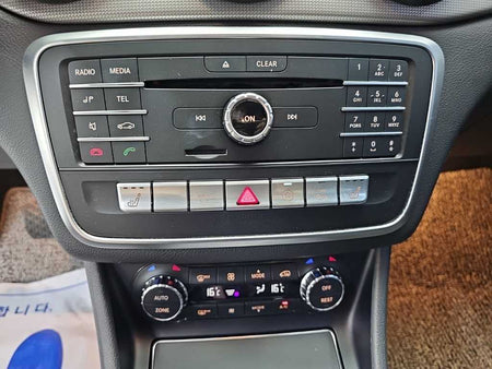 Mercedes-Benz CLA-Class — photo 10