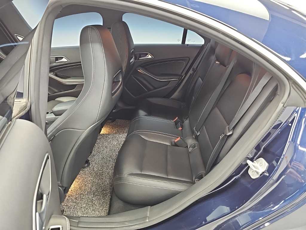 Mercedes-Benz CLA-Class — photo 12