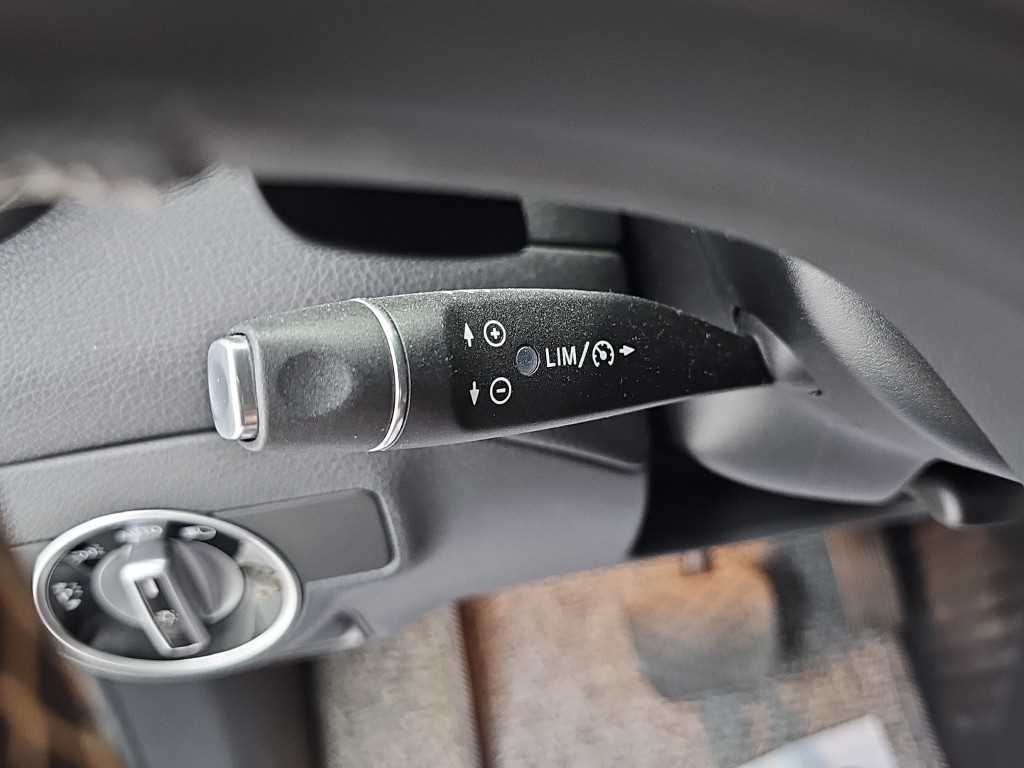 Mercedes-Benz CLA-Class — photo 17