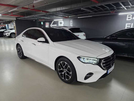 Mercedes-Benz E-Class — photo 02