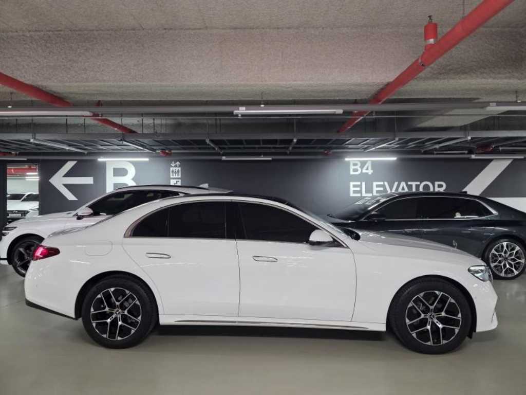 Mercedes-Benz E-Class — photo 03