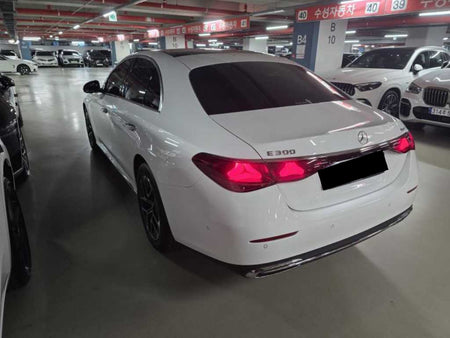 Mercedes-Benz E-Class — photo 06