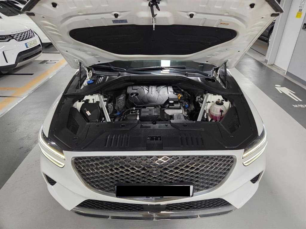 Genesis GV70 — photo 06