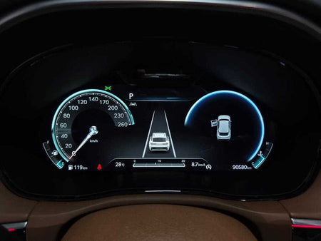 Genesis GV70 — photo 12