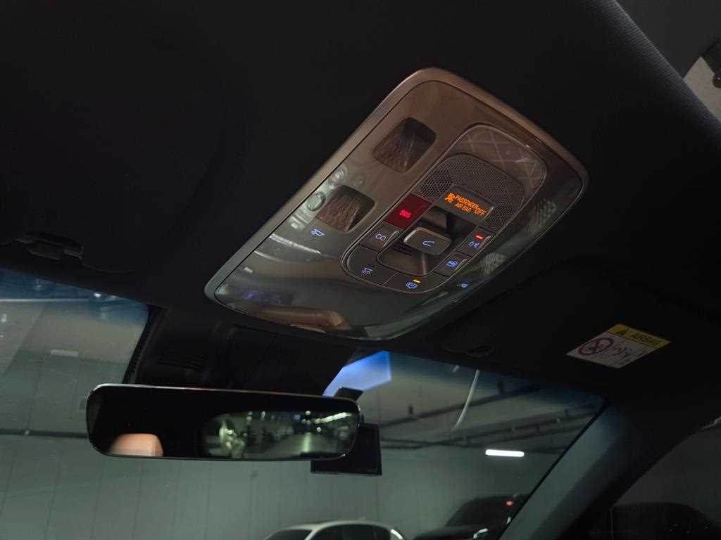 Genesis GV70 — photo 20