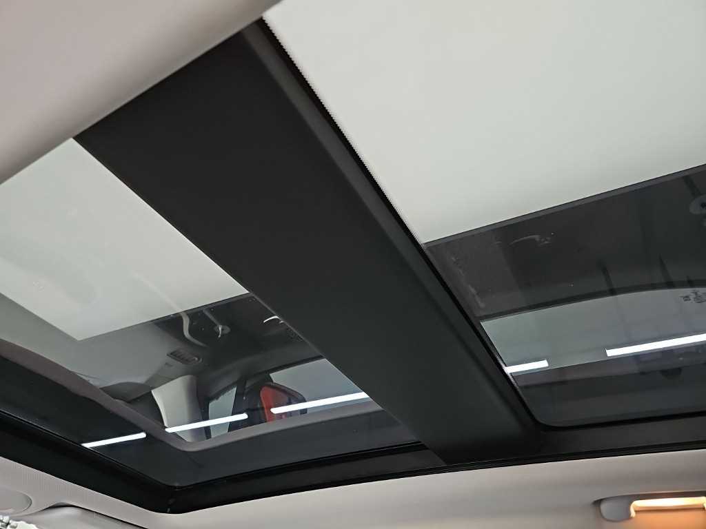 Jeep Renegade — photo 14