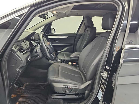 BMW 2-Series — photo 11