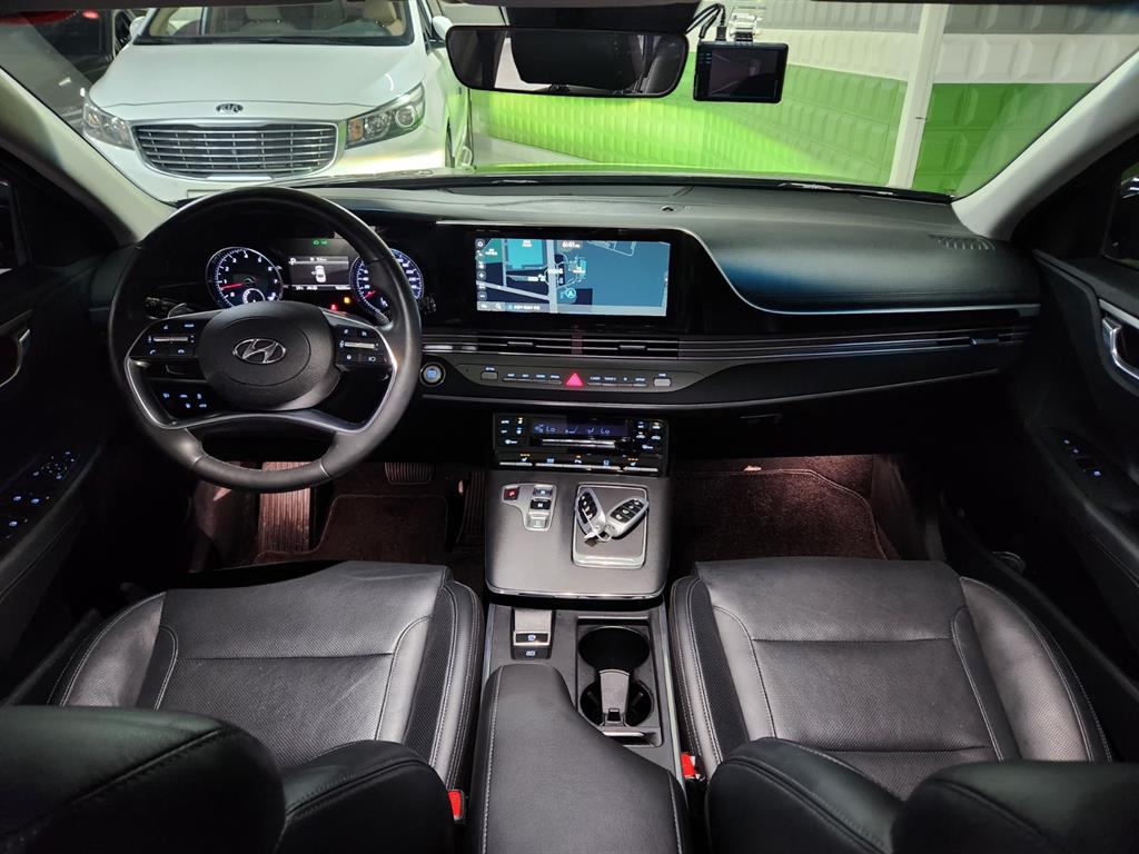 Hyundai Grandeur — photo 08