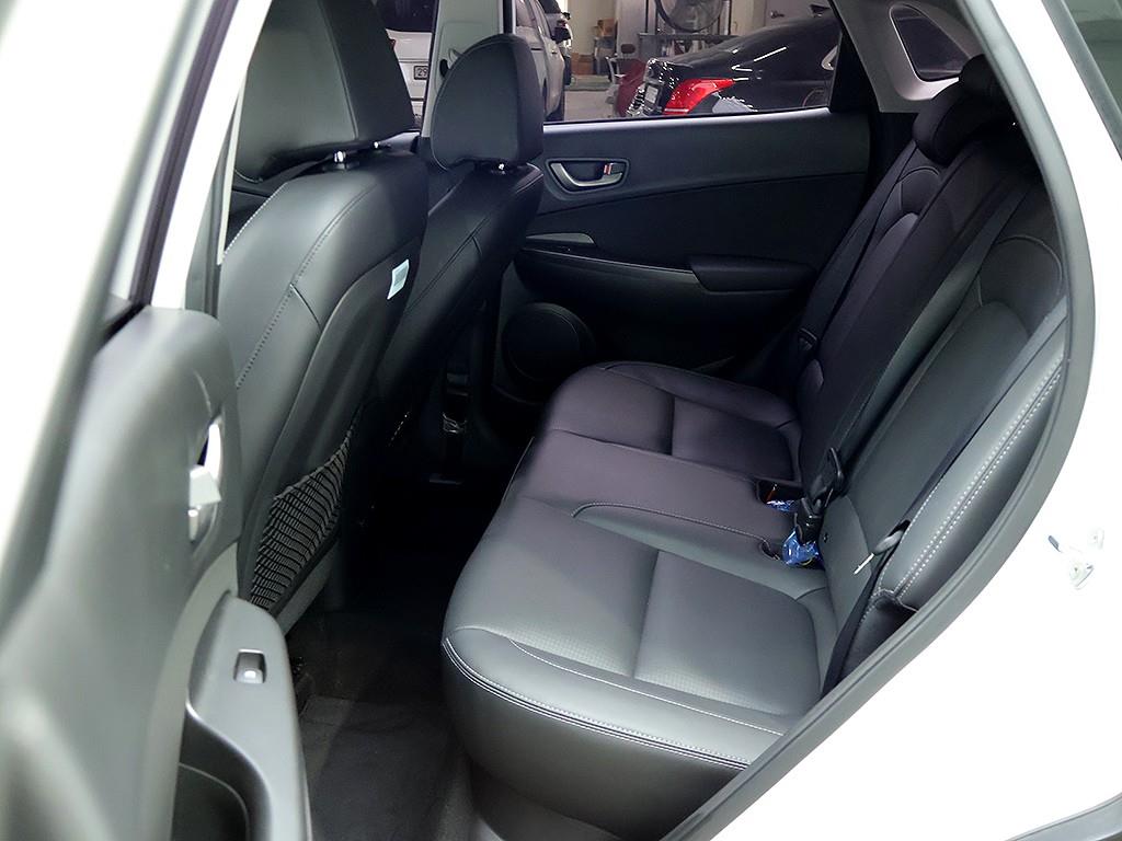 Hyundai Kona — photo 12