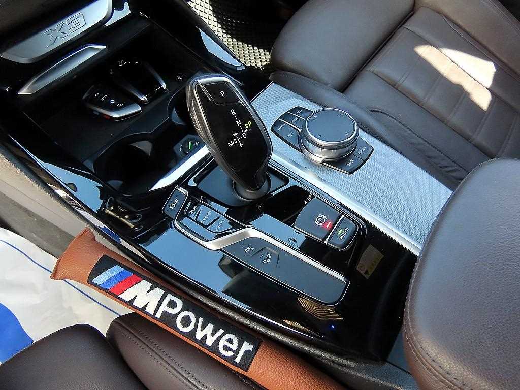 BMW X3 — photo 12