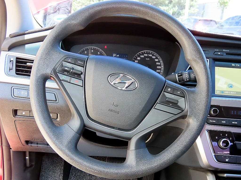 Hyundai Sonata — photo 08