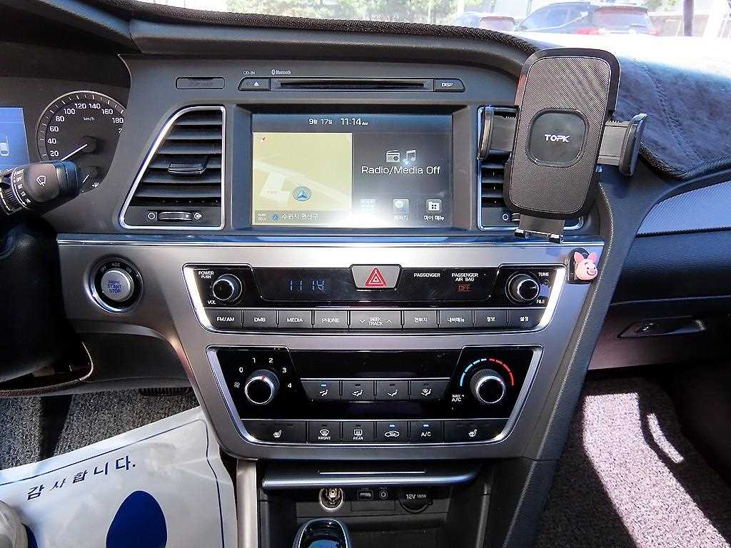 Hyundai Sonata — photo 13