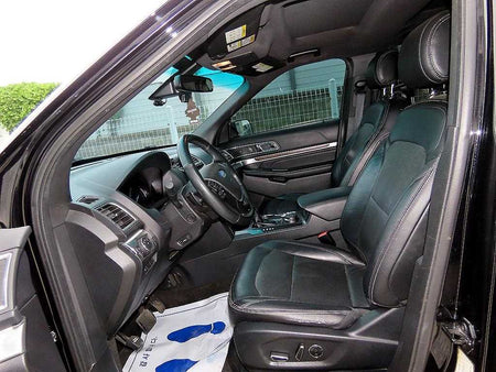 Ford Explorer — photo 05
