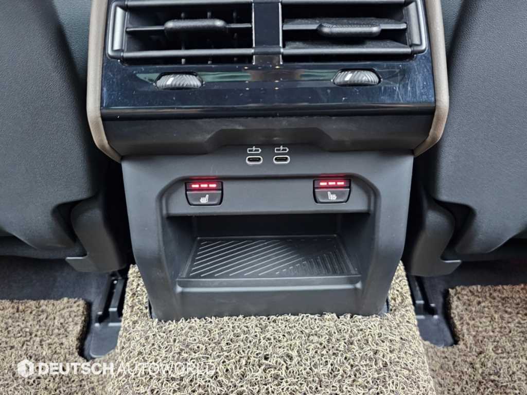 BMW 5-Series — photo 16