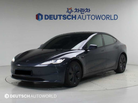 Tesla Model 3 — photo 01