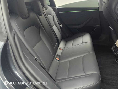 Tesla Model 3 — photo 12