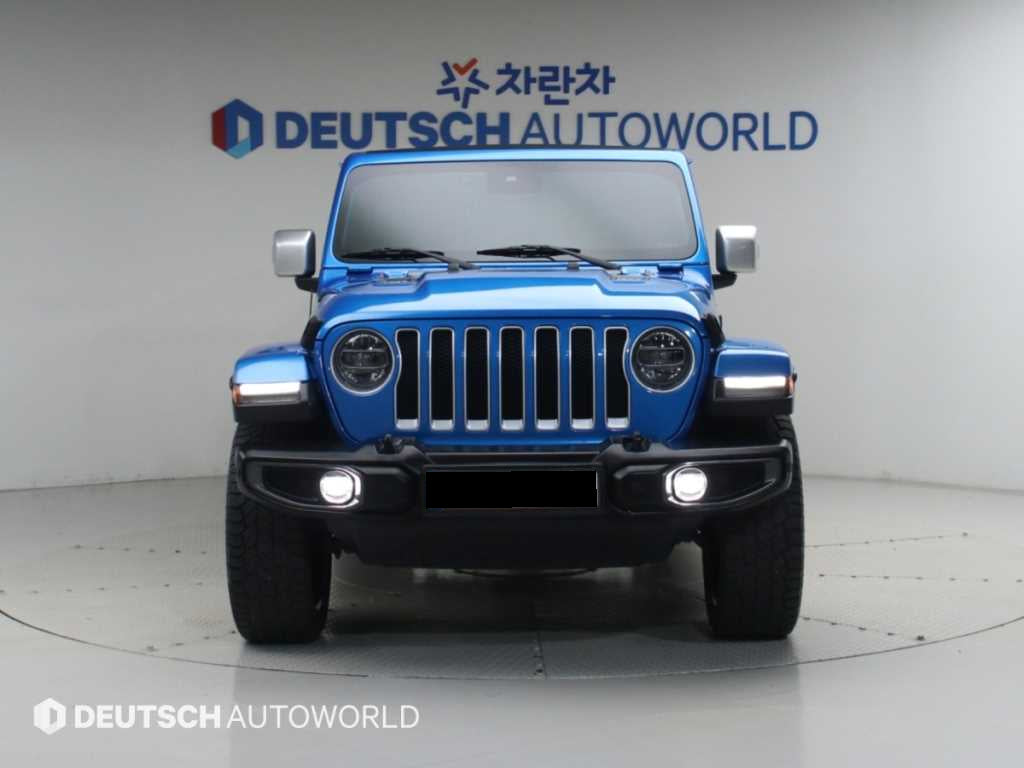 Jeep Wrangler — photo 03