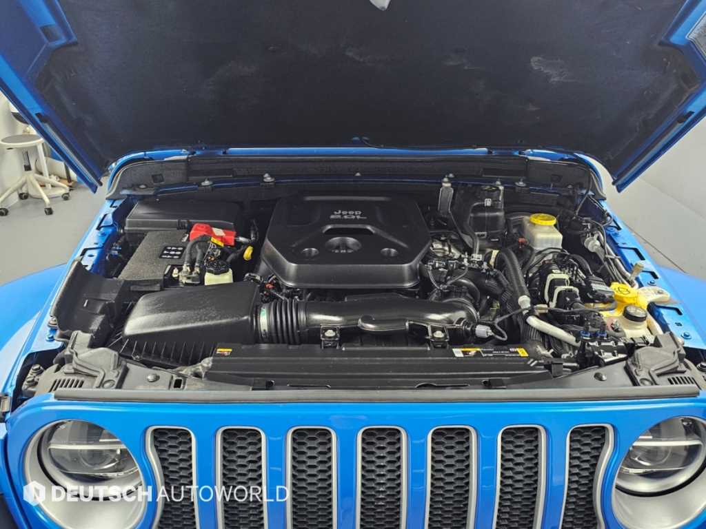 Jeep Wrangler — photo 06