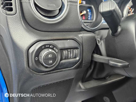 Jeep Wrangler — photo 16