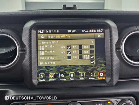 Jeep Wrangler — photo 17