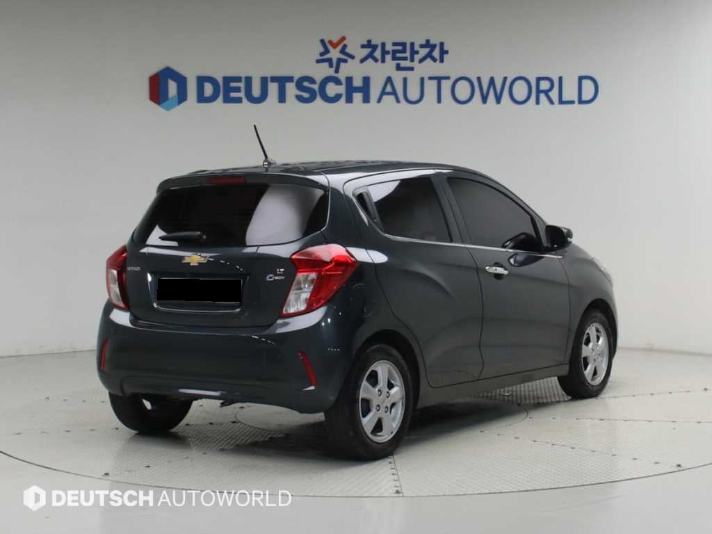 CHEVROLET Spark — photo 02