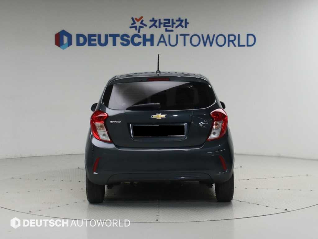 CHEVROLET Spark — photo 04