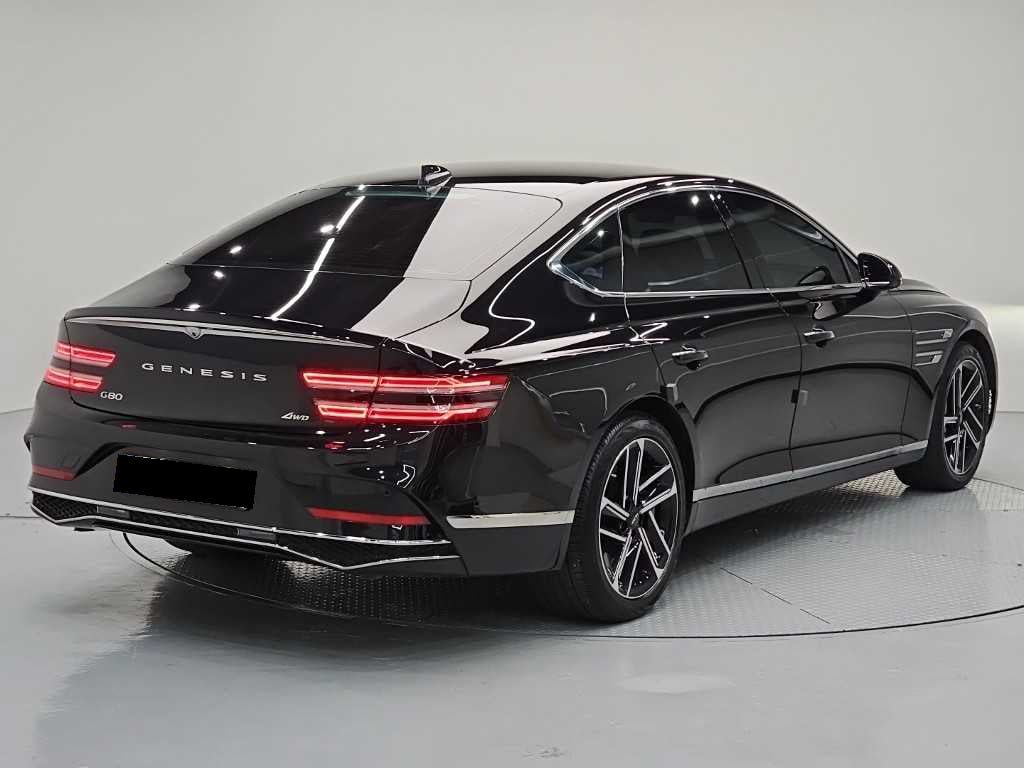 Genesis G80 — photo 04