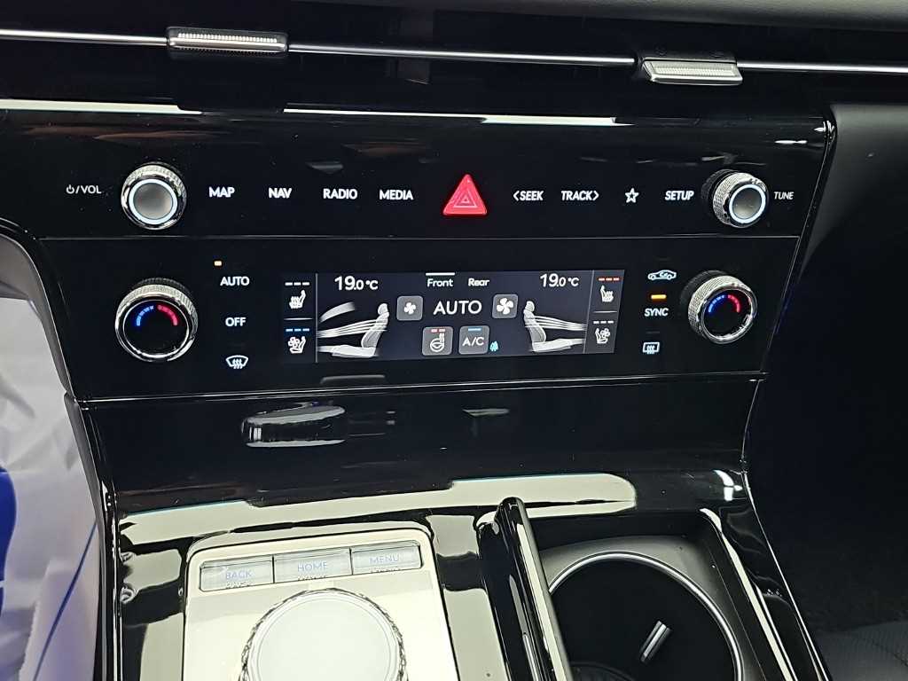Genesis G80 — photo 10