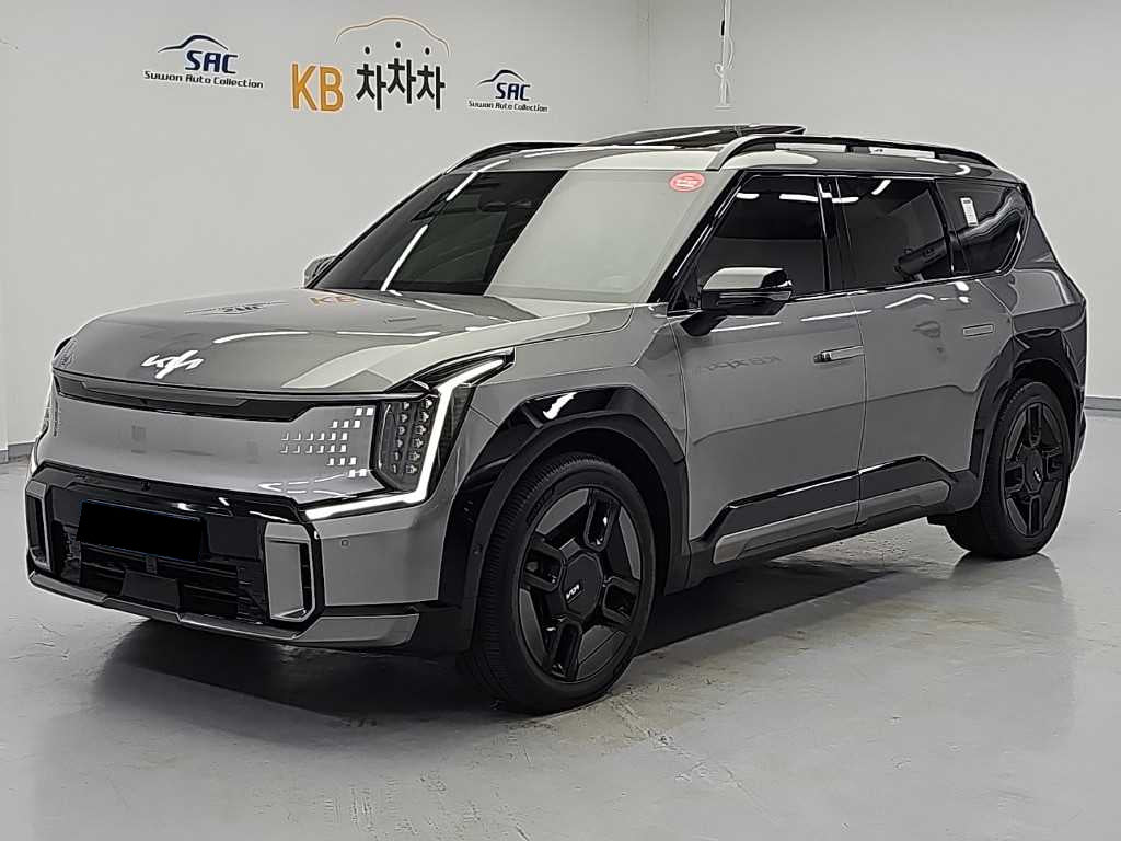 Kia EV9 — photo 01
