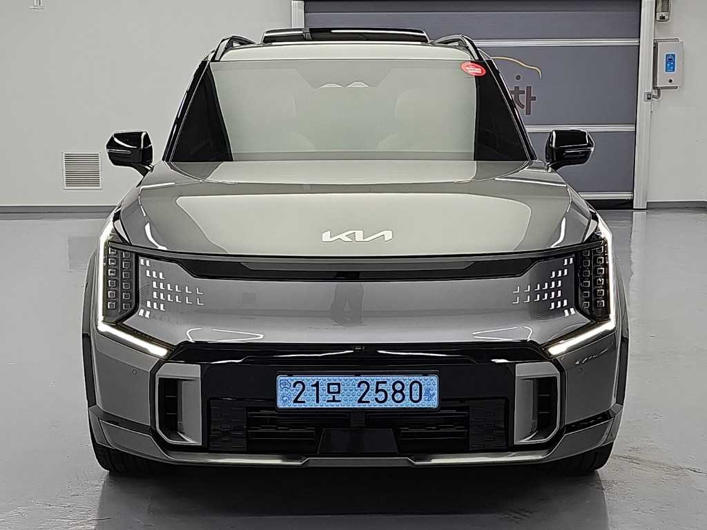 Kia EV9 — photo 02