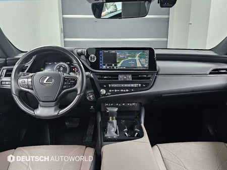 Lexus ES — photo 07