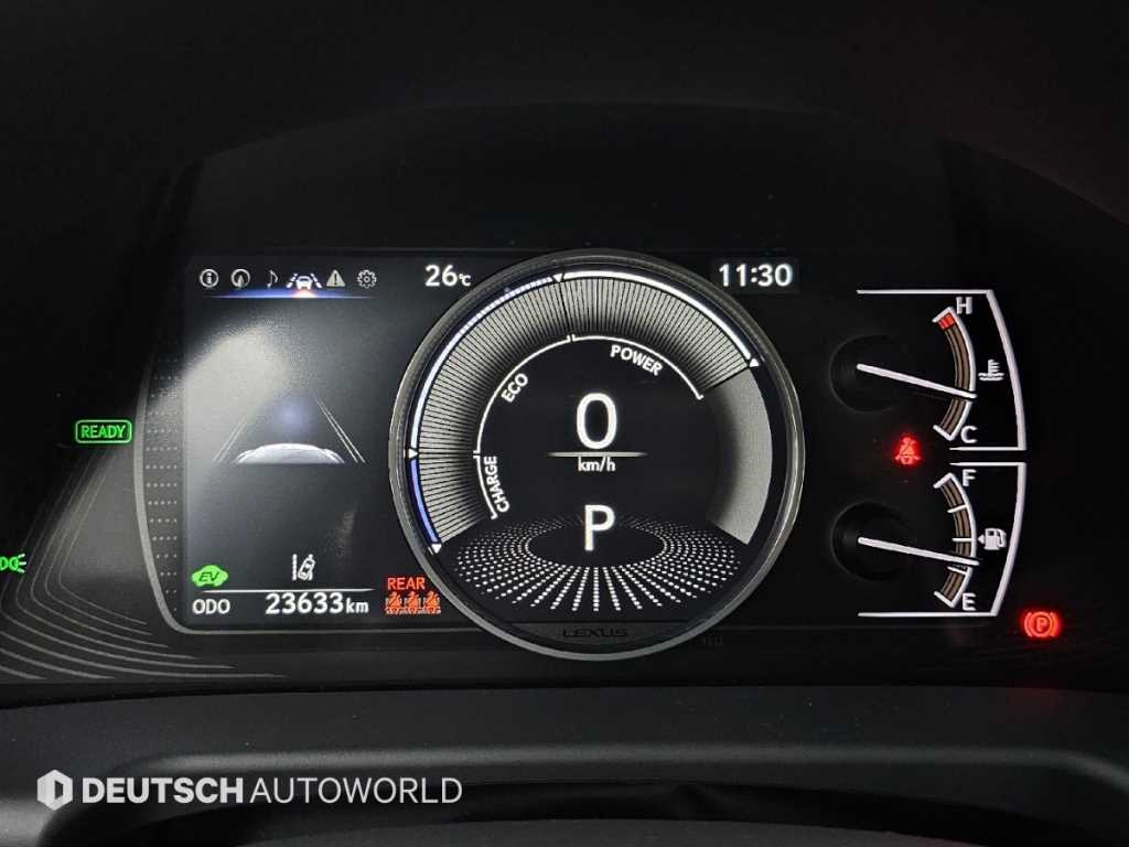 Lexus ES — photo 08