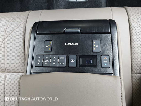 Lexus ES — photo 16