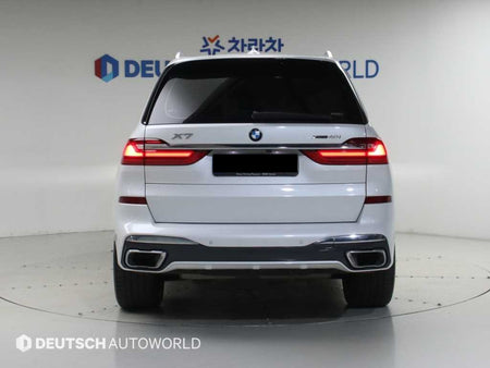 BMW X7 — photo 04